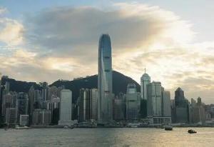 ¿Qué industrias deben estar registradas en las compañías de Hong Kong y en las compañías extranjeras